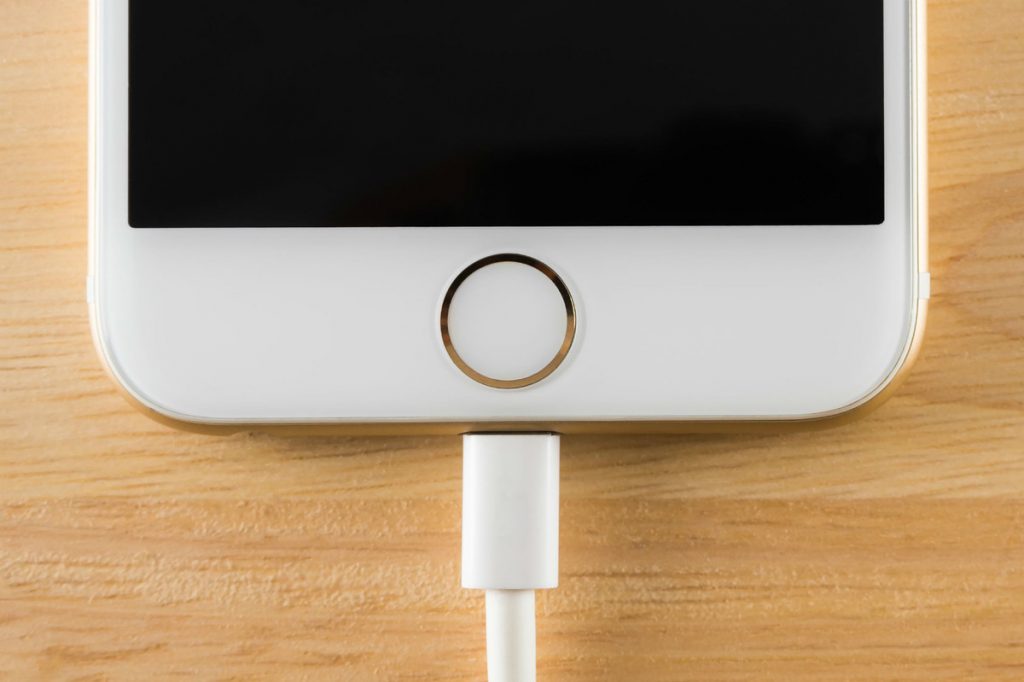 Apple Sengaja Bikin Lemot iPhone Lawas, Kok Bisa?