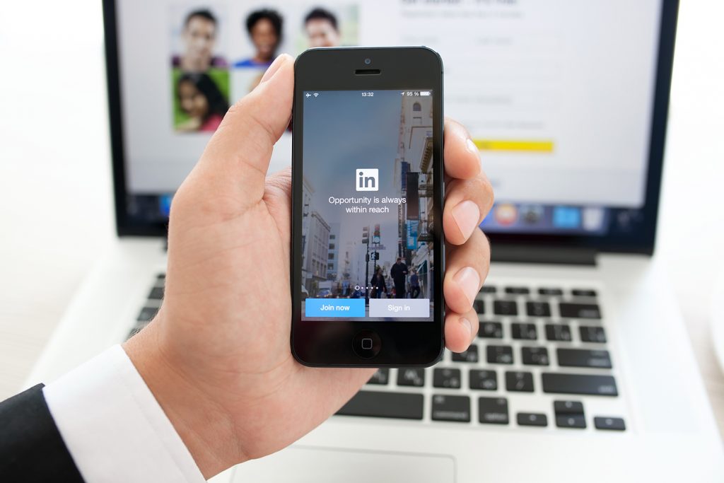 Ini Cara Profesional Indonesia Cari Lamaran Kerja di LinkedIn